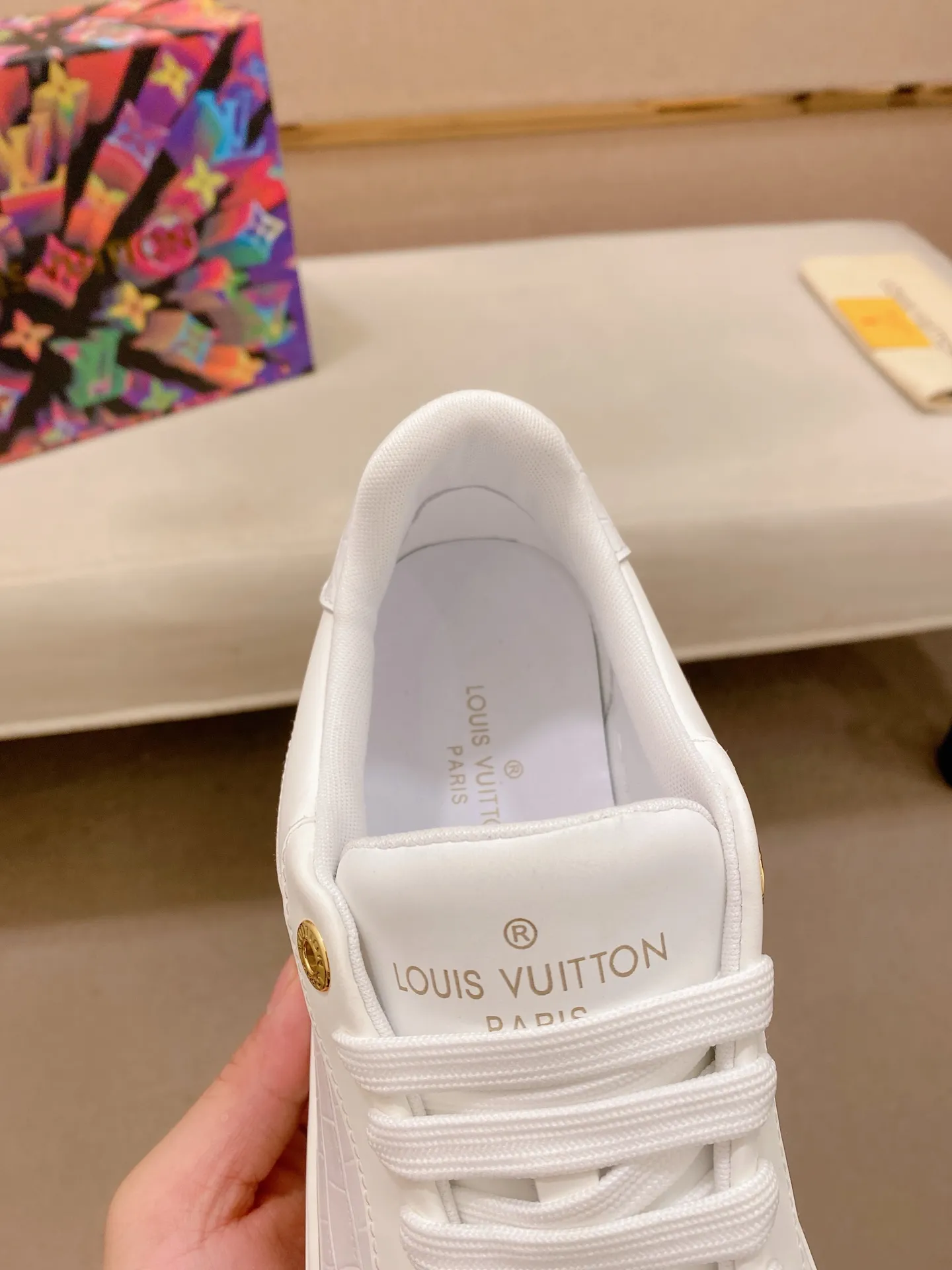 Men's shoes💰: 540💰(Niuli: full package) louis vuitton (Louis Vuitton/lv) top 🔍🔍 new models are on sale at the same time at the counter. The upper 🇮🇹 is imported from Italy, first-layer cowhide, and the lining is fully imported cowhide. 💪💪, completely 1⃣️ to 1 ⃣️Re-engraved🇮🇹💪💪, ⚠Sole: The original sole is specially provided by the original factory, the exclusive movable molded sole is super comfortable, ⚠The original factory follows the order, 🔍🔍high quality, you can enter and exit the counter at will, welcome to compare⚠. Code number:38-44